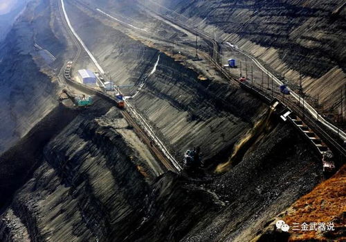 中国最大露天煤矿,连续开采118年后成为 天坑 ,该如何治理它